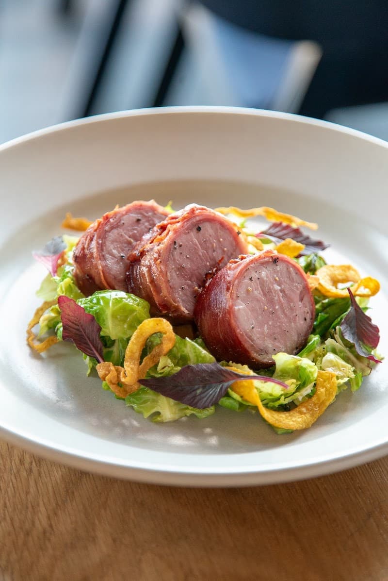 71Above interior and dining atmosphere 2