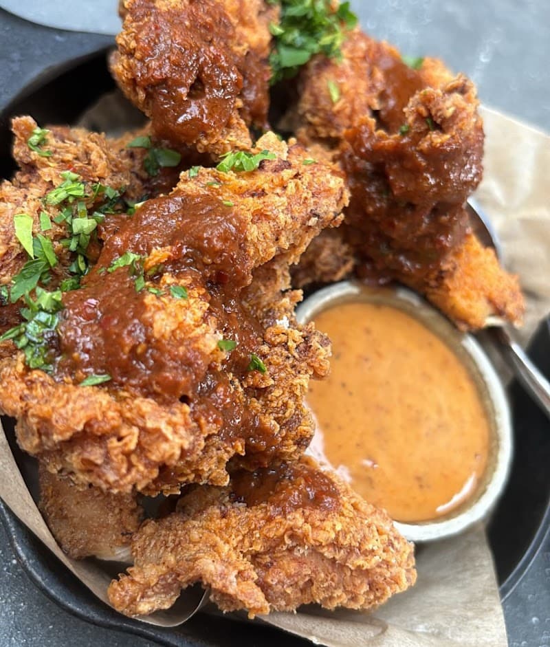 A.O.C. interior and dining atmosphere 3