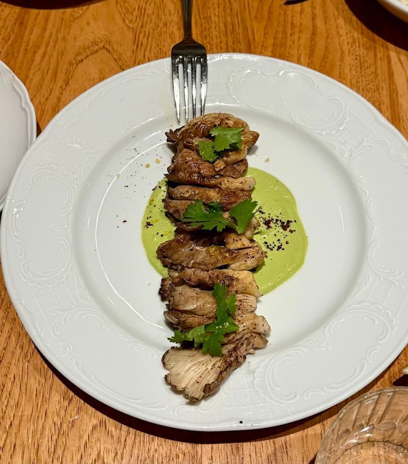 Bavel interior and dining atmosphere 5