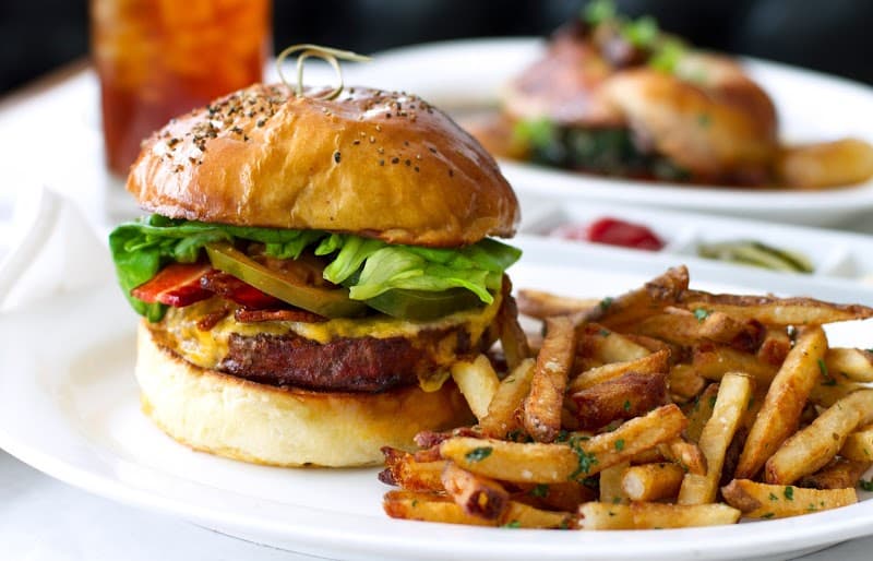 Bottega Louie interior and dining atmosphere 3