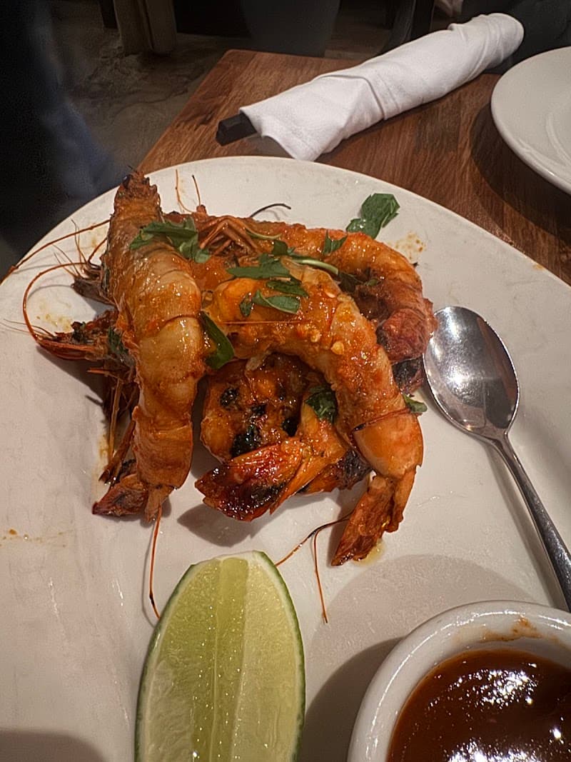 Cassia interior and dining atmosphere 3