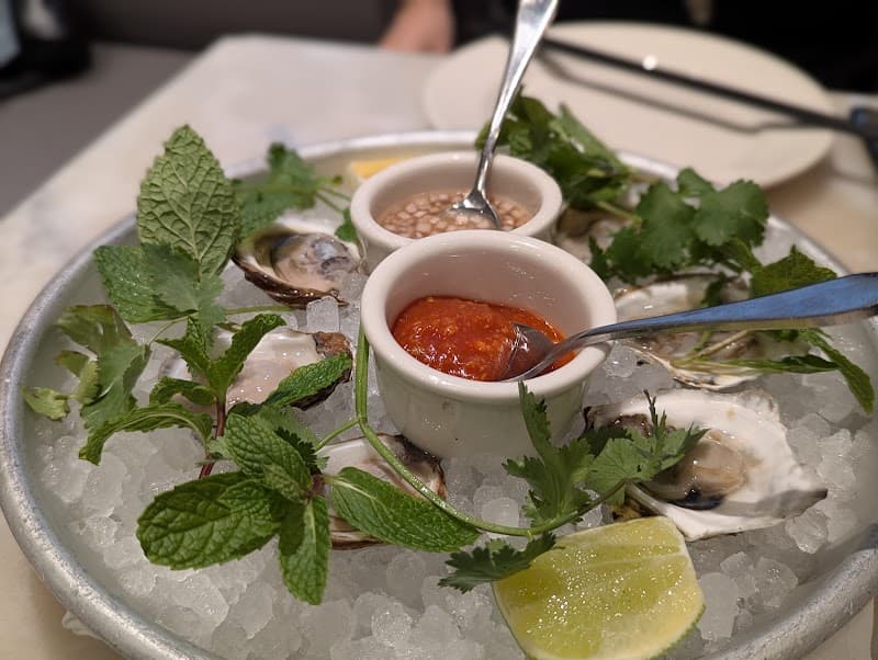 Cassia interior and dining atmosphere 5