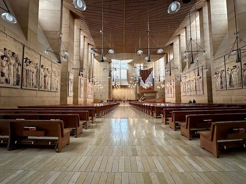 Church & State interior and dining atmosphere 2