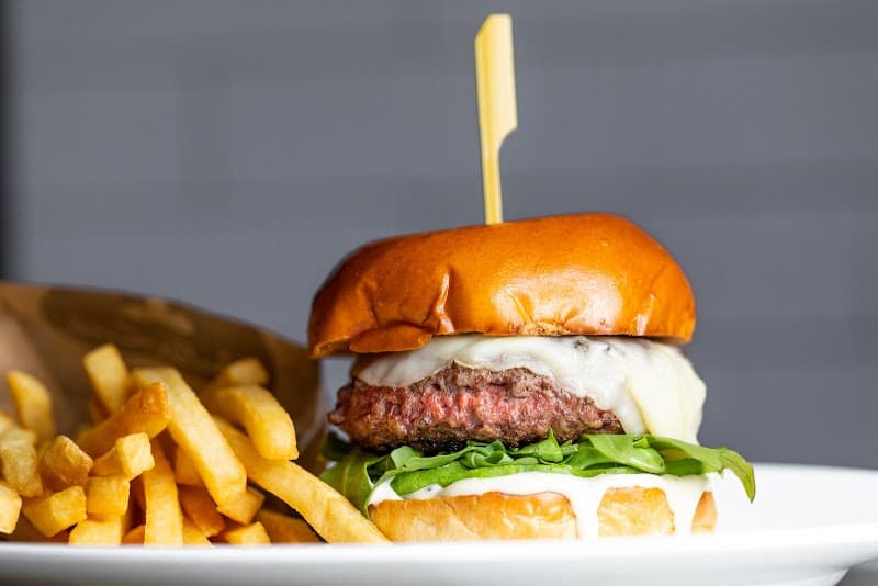 Forma Restaurant & Cheese Bar interior and dining atmosphere 2