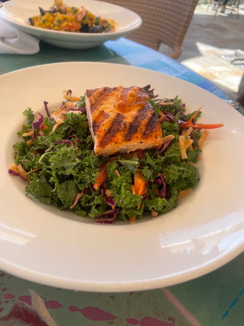 Geoffrey's Malibu interior and dining atmosphere 3