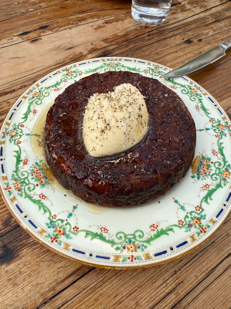 Hatchet Hall interior and dining atmosphere 4