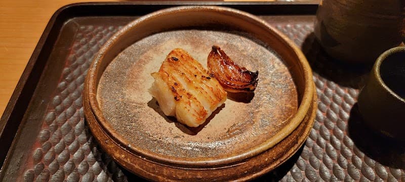 Hayato interior and dining atmosphere 2