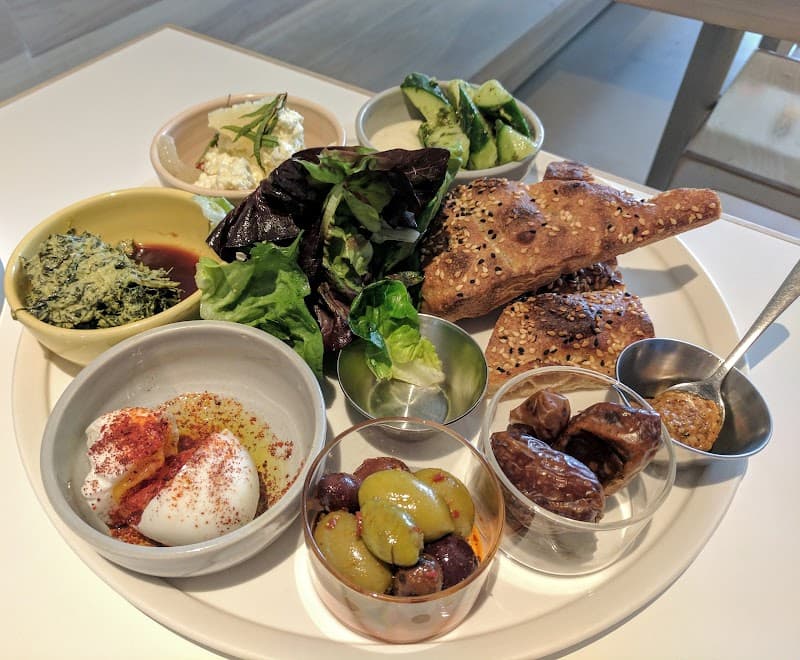 Kismet interior and dining atmosphere 2