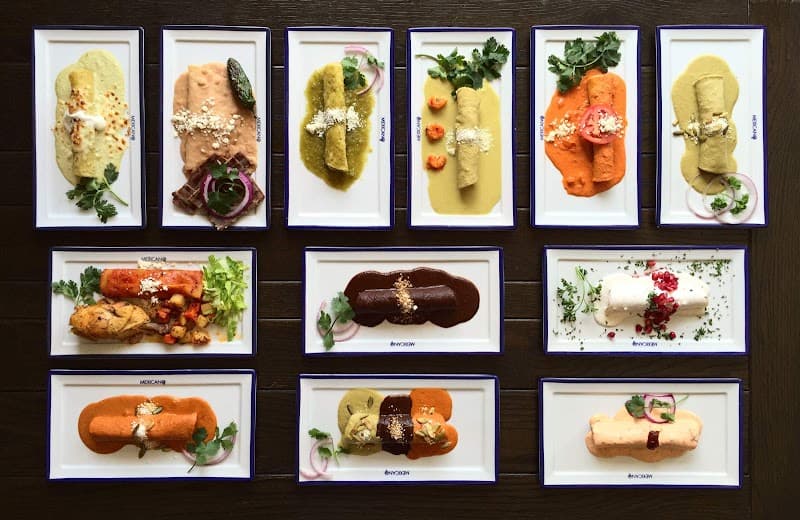 La Casita Mexicana interior and dining atmosphere 3