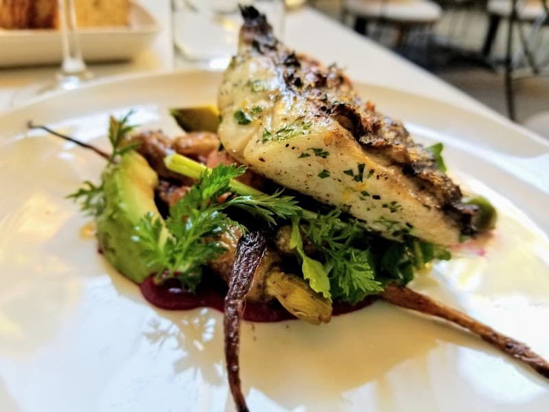 Lucques interior and dining atmosphere 5