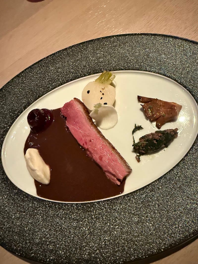 Mélisse Restaurant interior and dining atmosphere 4