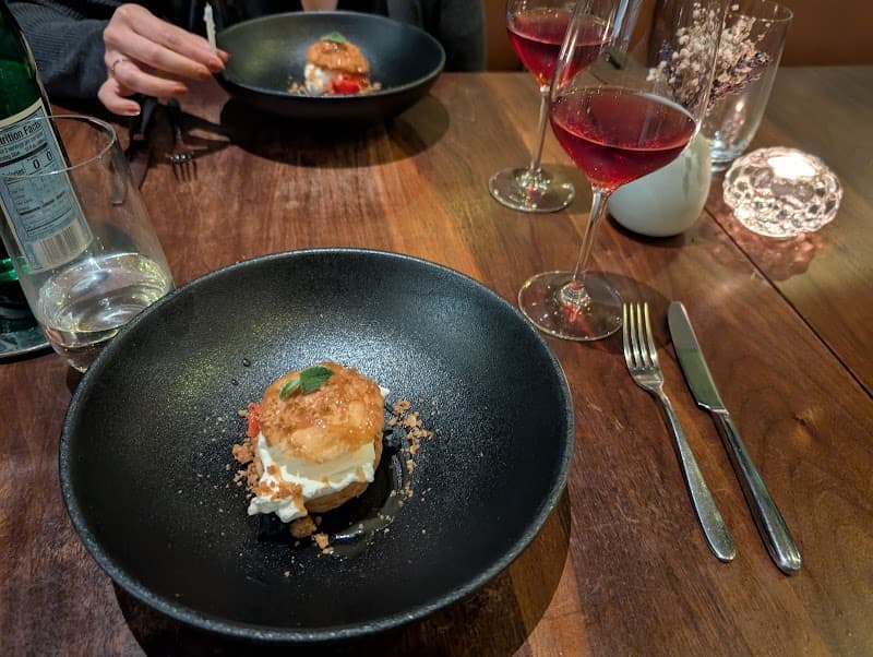 Orsa & Winston interior and dining atmosphere 2