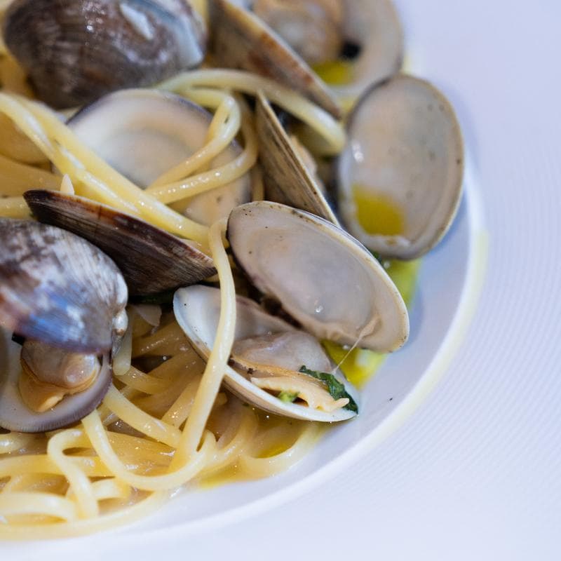 Osteria Mamma interior and dining atmosphere 5