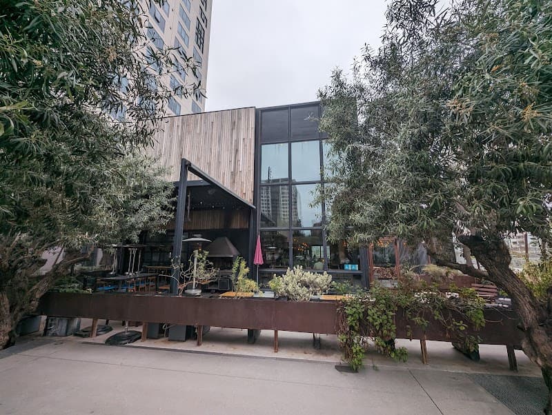 Otium interior and dining atmosphere 3