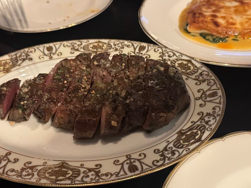 Pasjoli interior and dining atmosphere 5