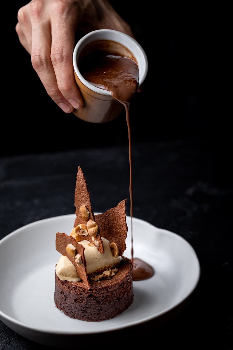 République Café Bakery & République Restaurant interior and dining atmosphere 2