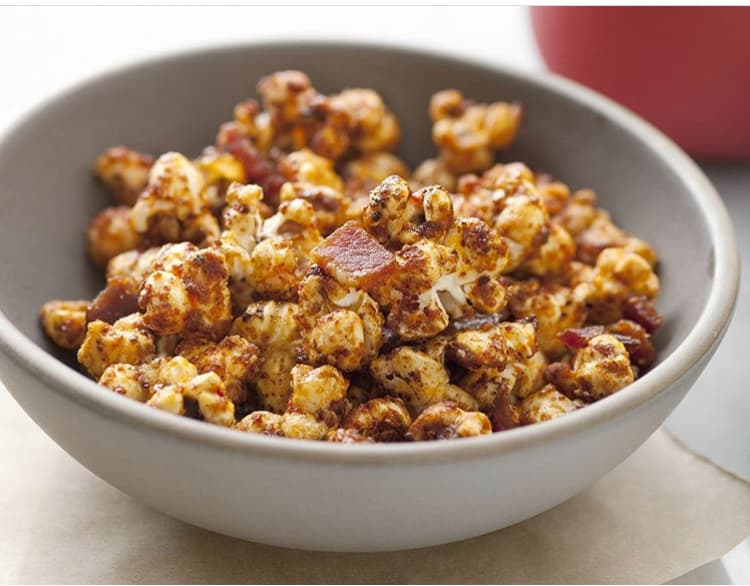 Tar & Roses interior and dining atmosphere 2