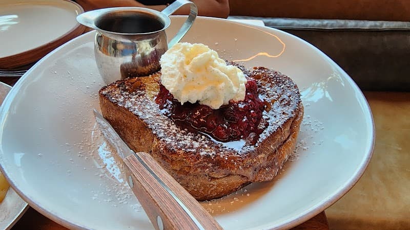 Tesse Restaurant interior and dining atmosphere 2