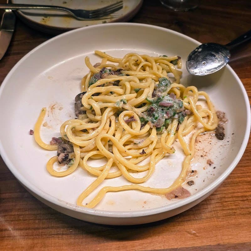 Tesse Restaurant interior and dining atmosphere 5