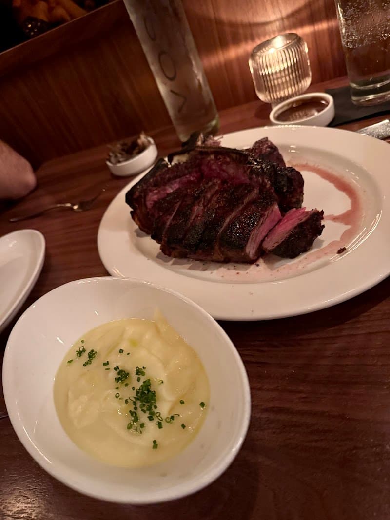 The Arthur J interior and dining atmosphere 4