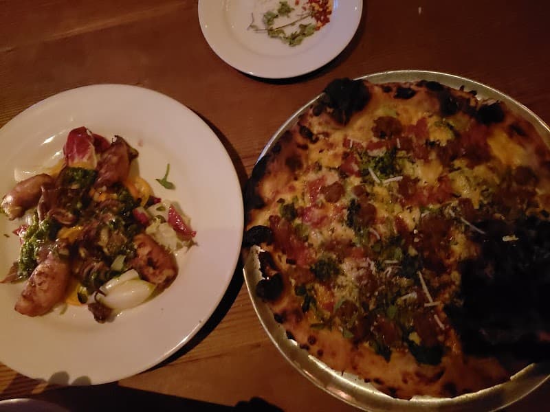 The Brig Venice interior and dining atmosphere 2