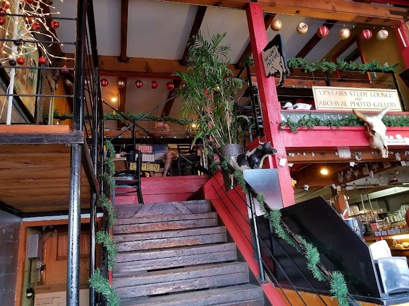 The Cow's End Cafe interior and dining atmosphere 5