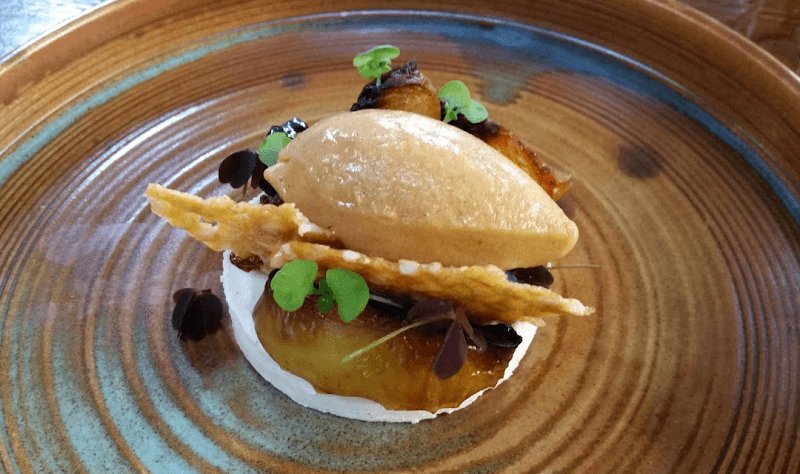 The Raymond 1886 interior and dining atmosphere 4