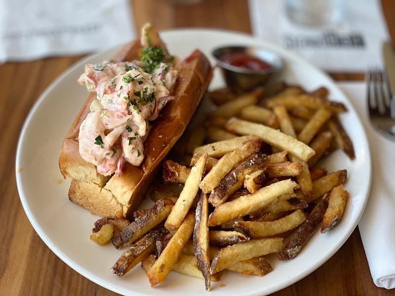 The Strand House interior and dining atmosphere 2